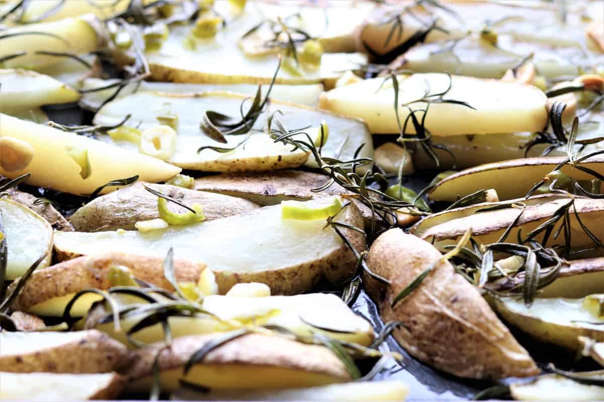 Rosemary Garlic Pepper Potato Bakes