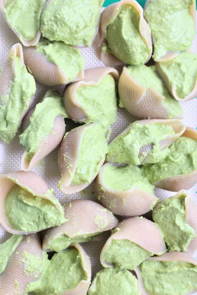 Stuff shells with spinach mixture