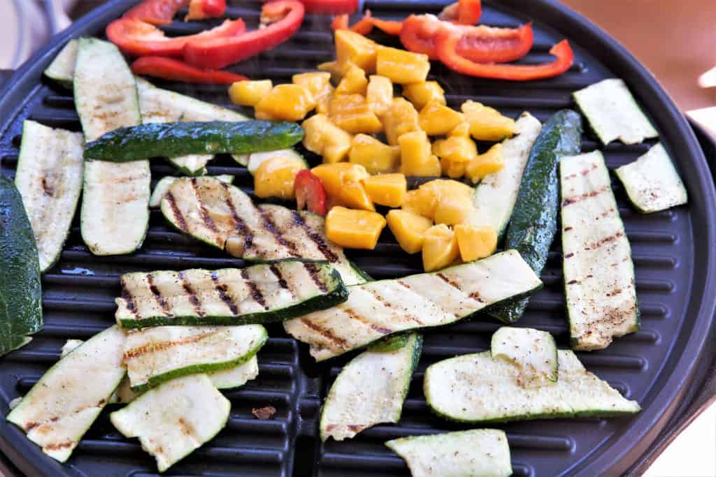 How to Get Outdoor Flavor From an Indoor Grill