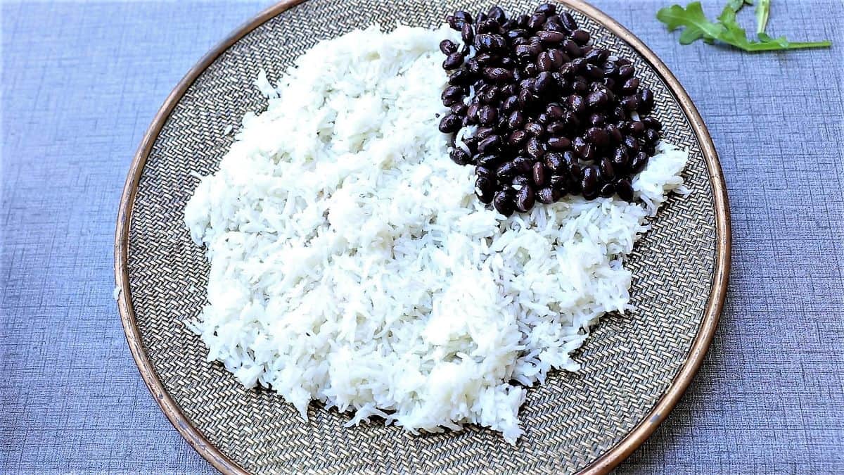 Rice and black beans for polenta bowl