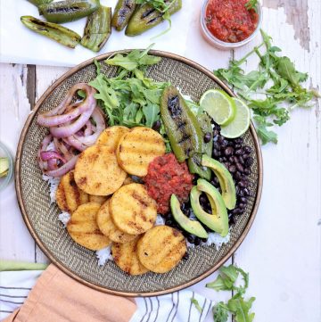 Grilled Polenta Bowl with jalapenos, avocados and napkin